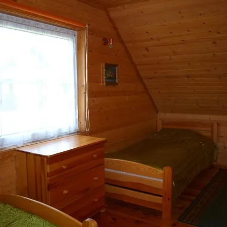Tatil Evi Holzhuette Mit Ueberdachter Terrasse Und Garten Kopalino